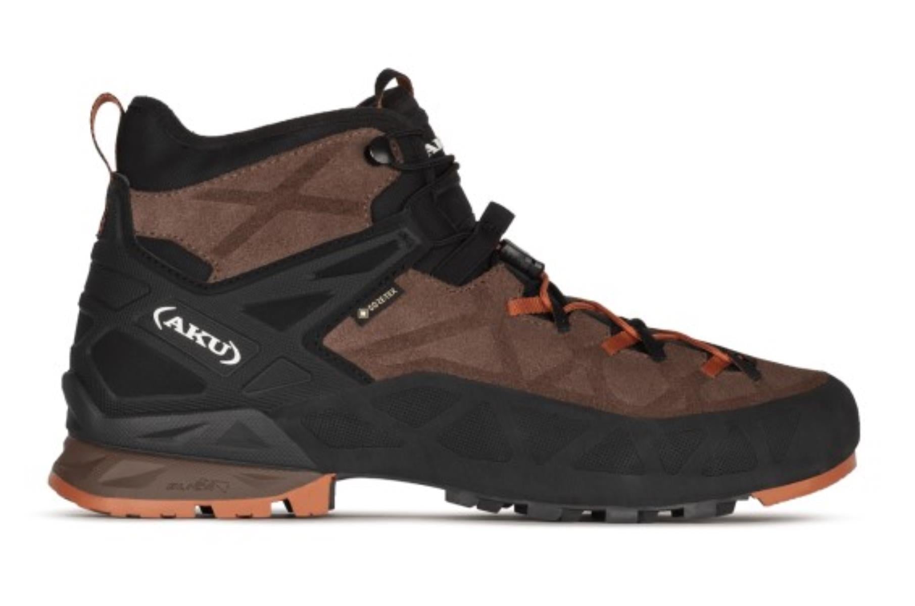 Scarponi trekking sale goretex vibram